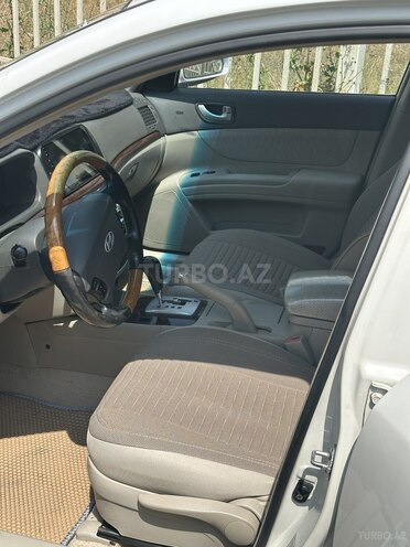 Hyundai Sonata-4
