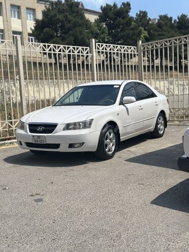 Hyundai Sonata-1
