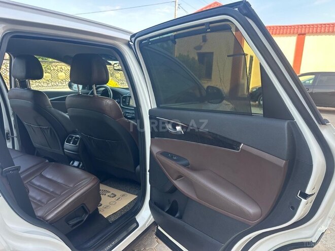 Kia Sorento-17