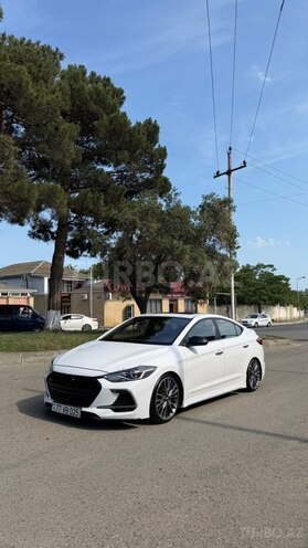 Hyundai Elantra-9