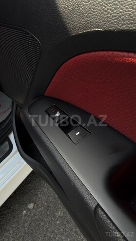 Hyundai Elantra-18