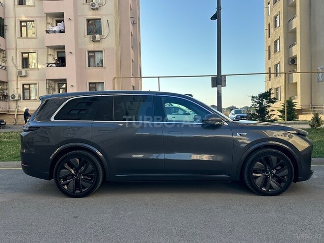 Li Auto L9-4