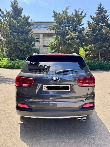 Kia Sorento-2