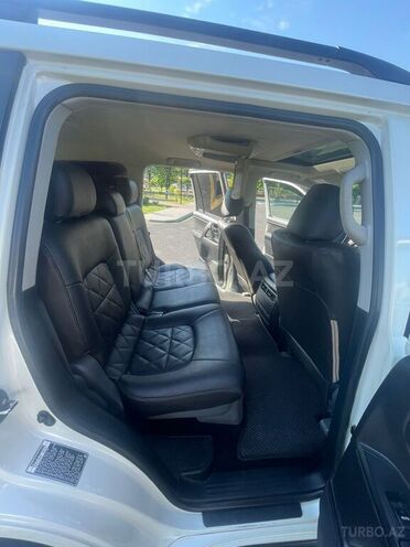 Toyota Land Cruiser-10