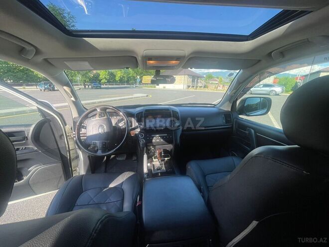 Toyota Land Cruiser-8