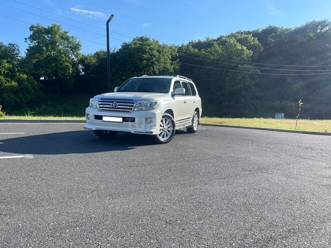 Toyota Land Cruiser-5