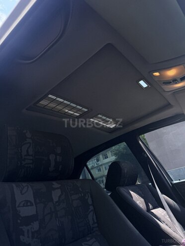 Mercedes E 320-6