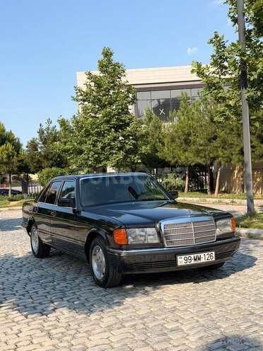Mercedes 300 SE-2
