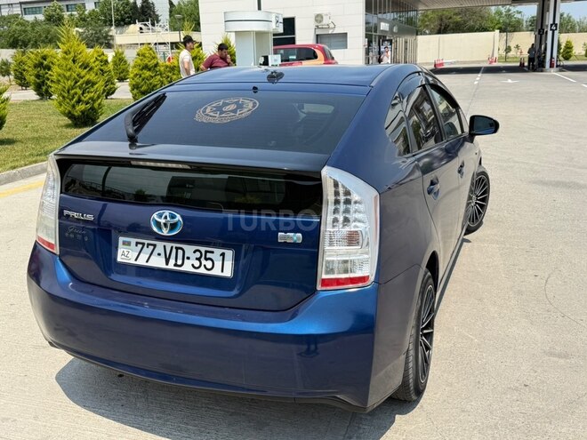 Toyota Prius-11