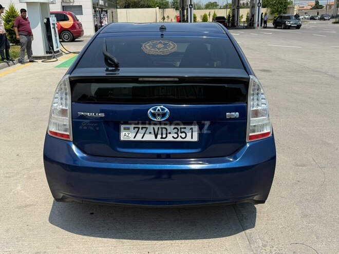 Toyota Prius-9