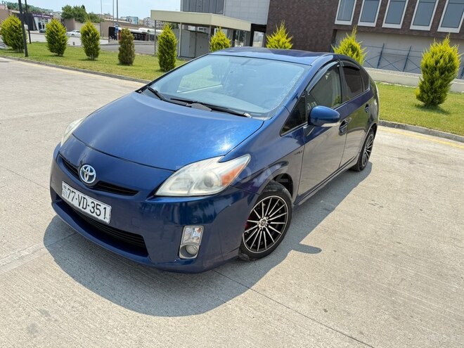 Toyota Prius-2