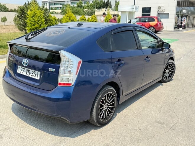 Toyota Prius-10