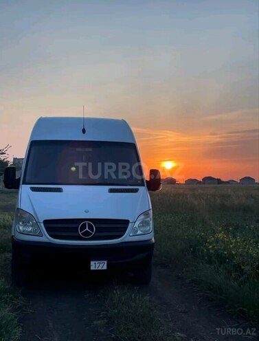 Mercedes Sprinter 215-1