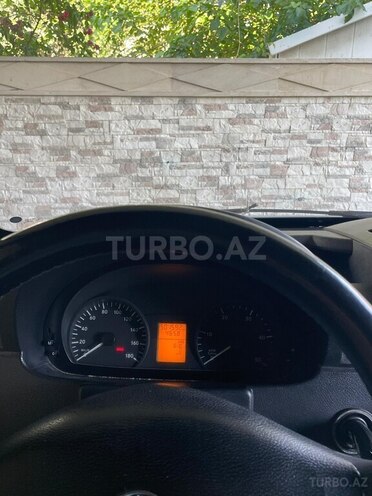 Mercedes Sprinter 215-4