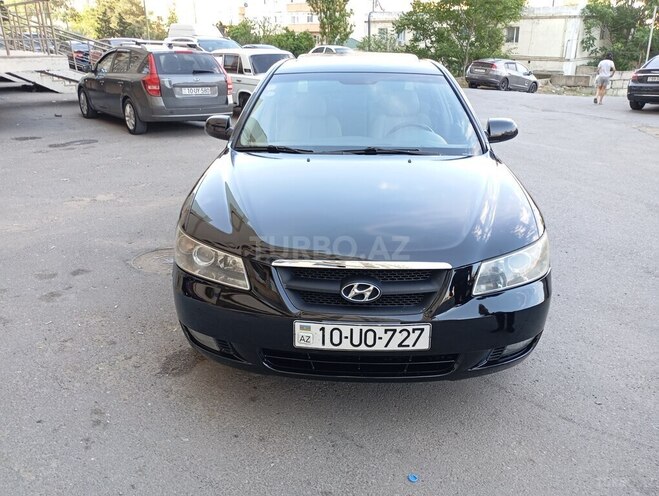 Hyundai Sonata-1