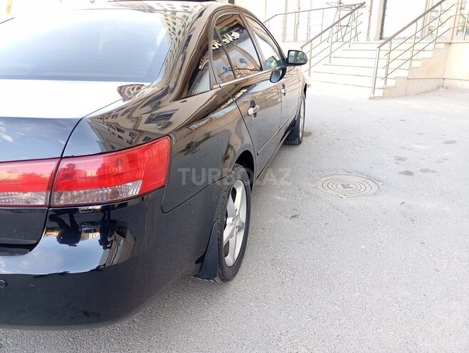 Hyundai Sonata-4