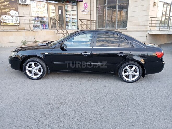 Hyundai Sonata-11