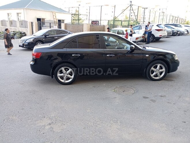 Hyundai Sonata-13
