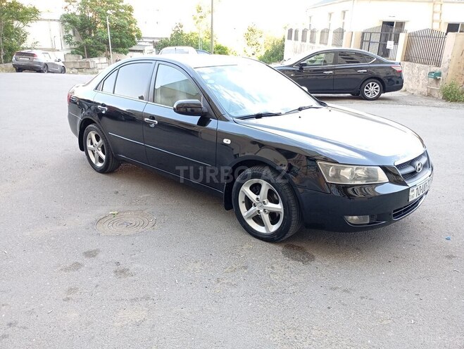 Hyundai Sonata-15