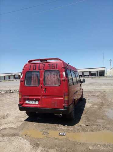 Ford Transit-4
