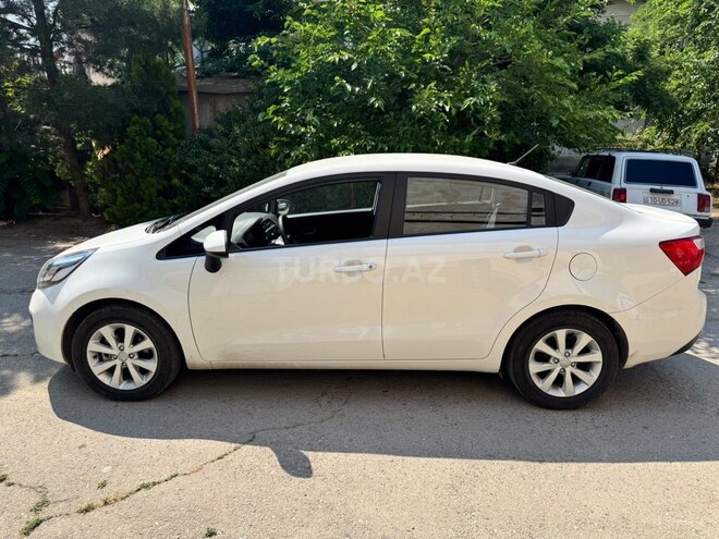 Kia Rio-10