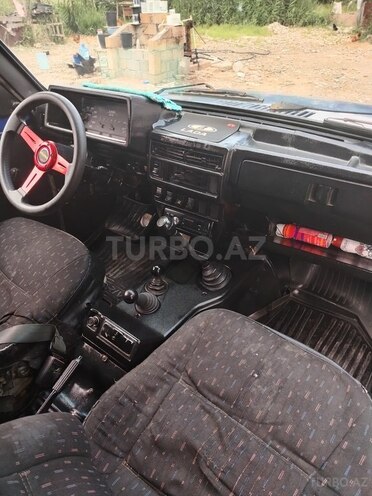 LADA (VAZ) Niva-6