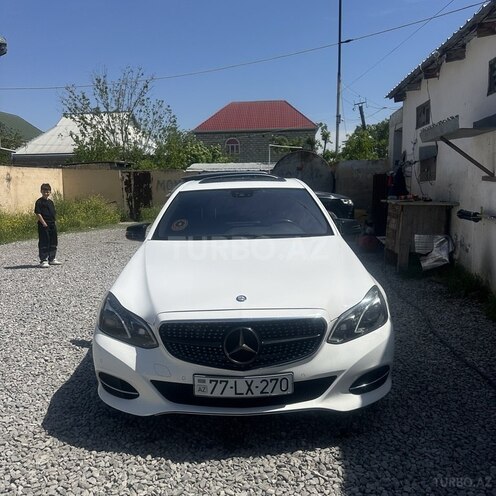 Mercedes E 250 4MATIC-1