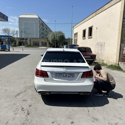 Mercedes E 250 4MATIC-2