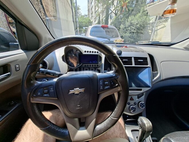 Chevrolet Sonic-6
