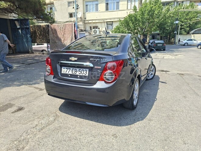 Chevrolet Sonic-4