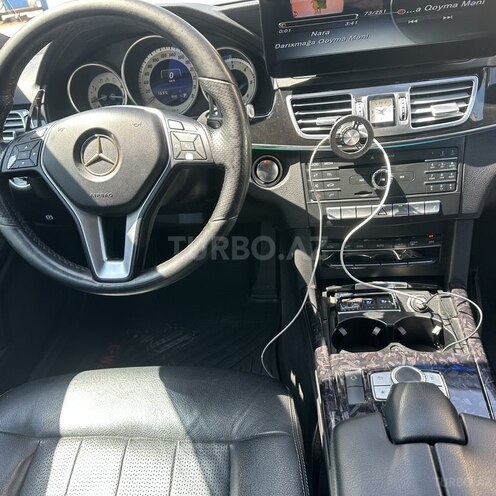 Mercedes E 250 4MATIC-6