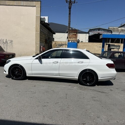 Mercedes E 250 4MATIC-8