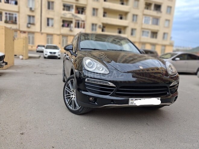 Porsche Cayenne GTS-1