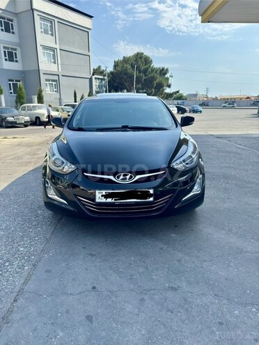 Hyundai Elantra-13