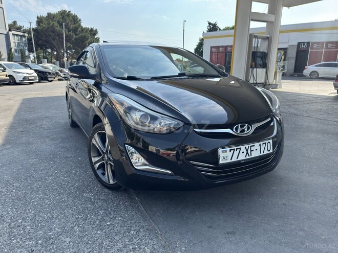 Hyundai Elantra-3