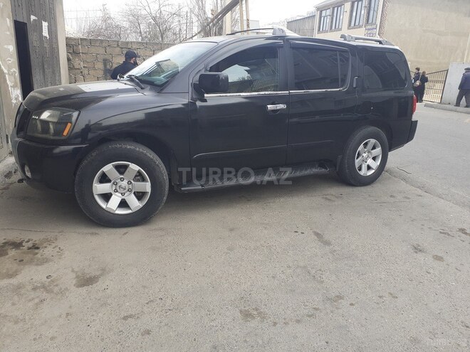 Nissan Armada-5