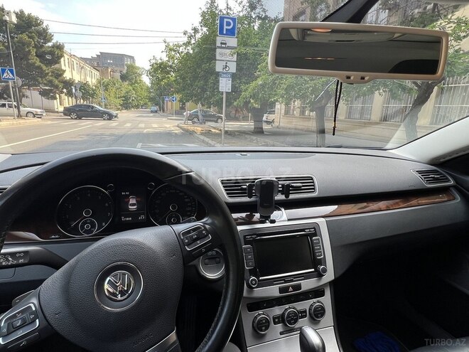 Volkswagen Passat CC-12