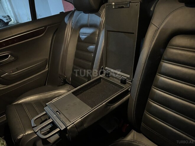 Volkswagen Passat CC-8