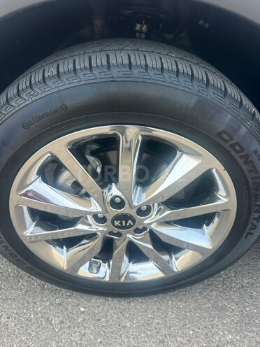 Kia Sorento-14