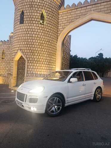 Porsche Cayenne Turbo-4