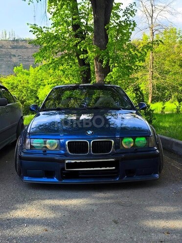 BMW 320-11