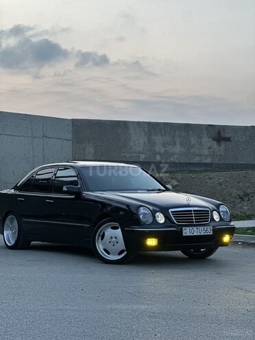 Mercedes E 240-19