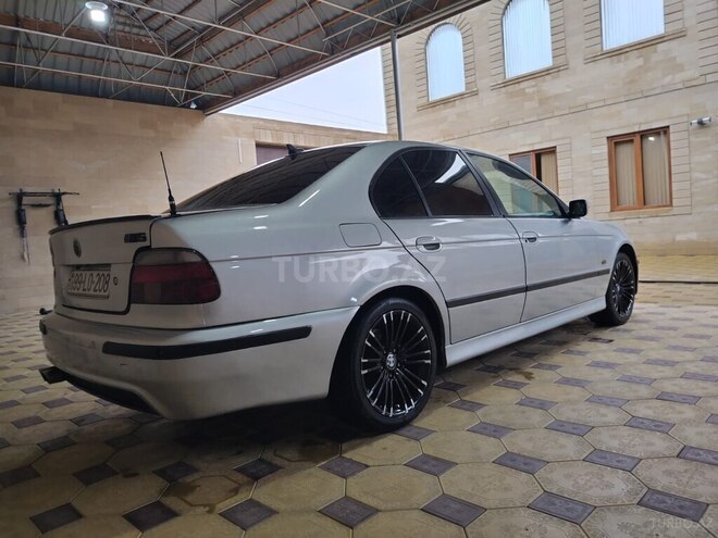 BMW 523-4