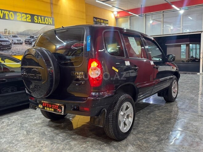 Chevrolet Niva-6