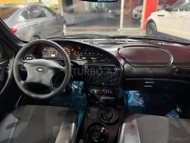 Chevrolet Niva-14
