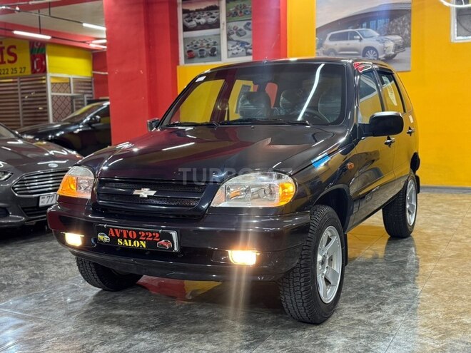 Chevrolet Niva-1