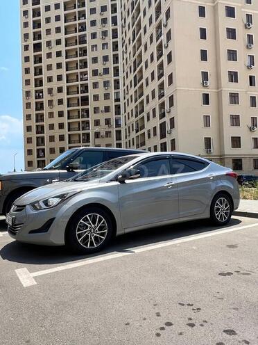 Hyundai Elantra-2