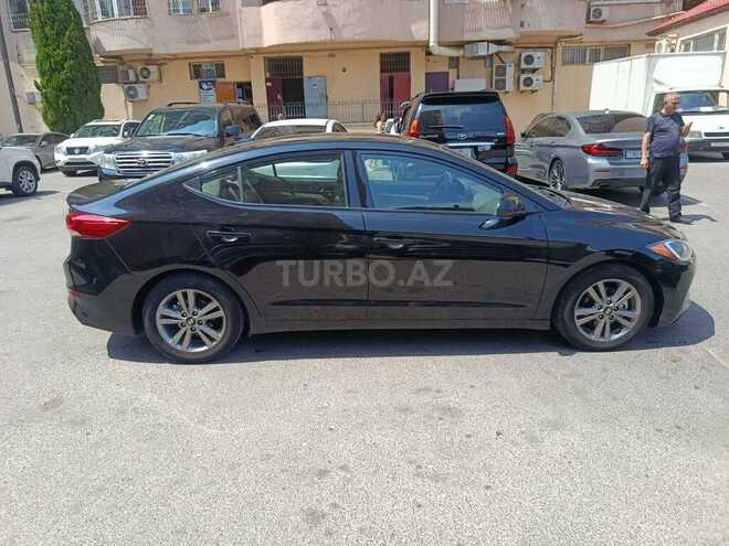 Hyundai Elantra-7