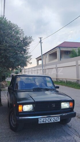 LADA (VAZ) 2107-2