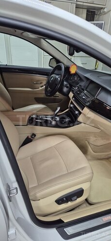 BMW 528-12